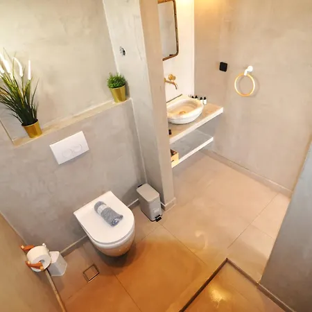 Zennova #61, Boutique In Homestay