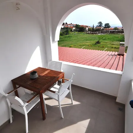 Zennova #61, Boutique In * Nikiti (Sithonia)