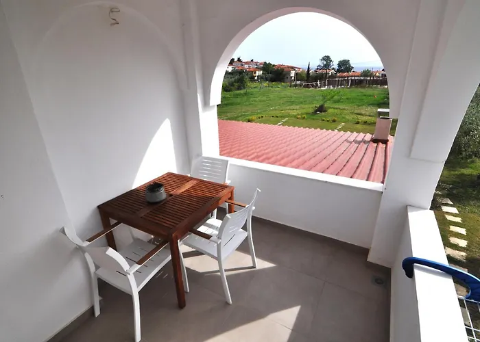 Zennova #61, Boutique In * Νικήτη